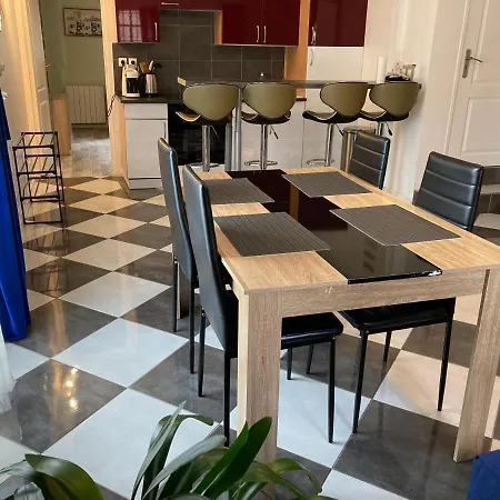 Appartement Calme Et Spacieux Près Du Loing Et Du Centre